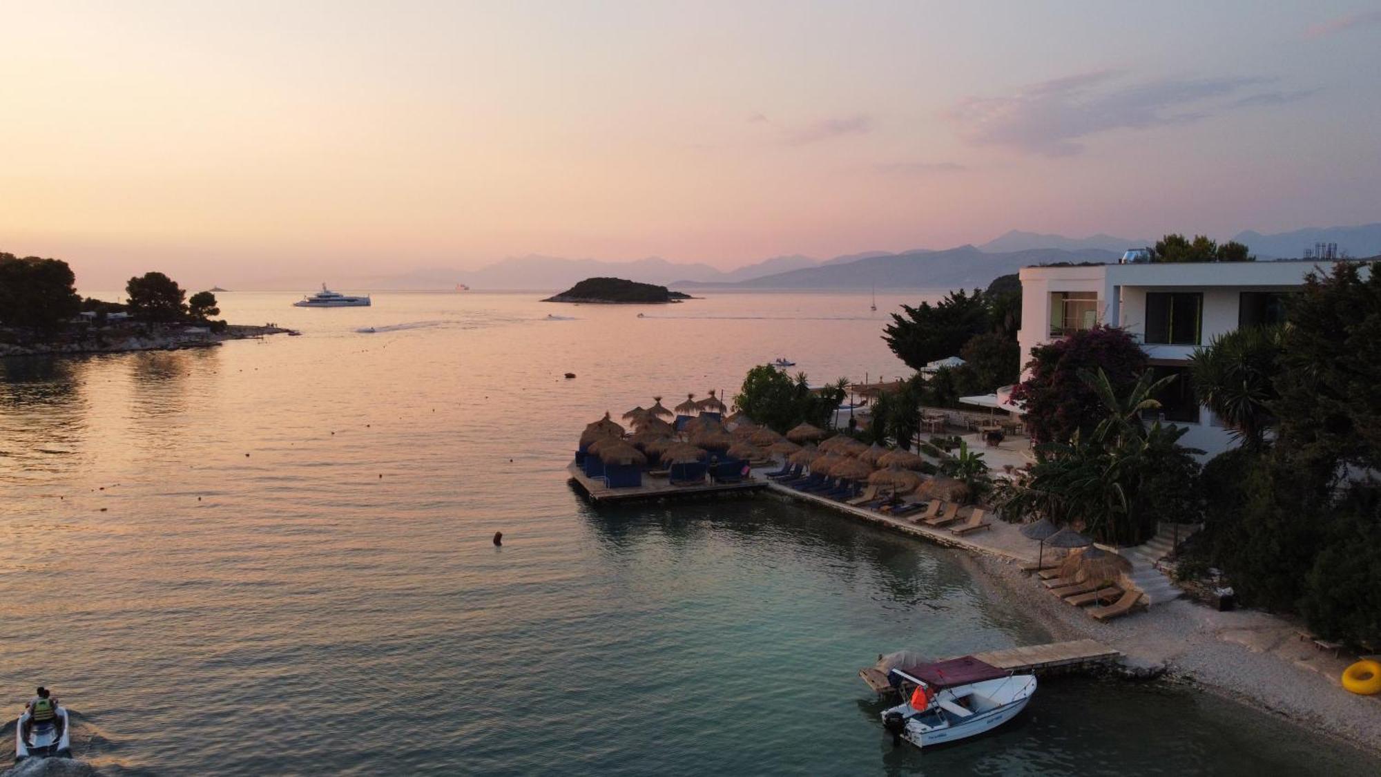 Manta Hotel Ксамил Экстерьер фото